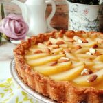 Rozkoszna Tarta z Gruszkami i Migdałami: Oblizuj Palce!